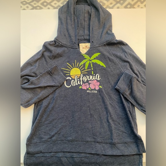 Hollister Sweaters - Y2K Hollister navy blue pull over hoodie